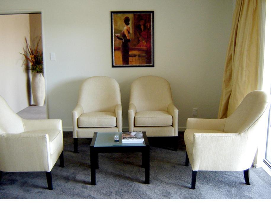 Salerno Motel Apartments Christchurch Quarto foto A waiting room