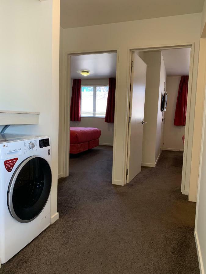 Salerno Motel Apartments Christchurch Exterior foto A typical two bedroom apartment